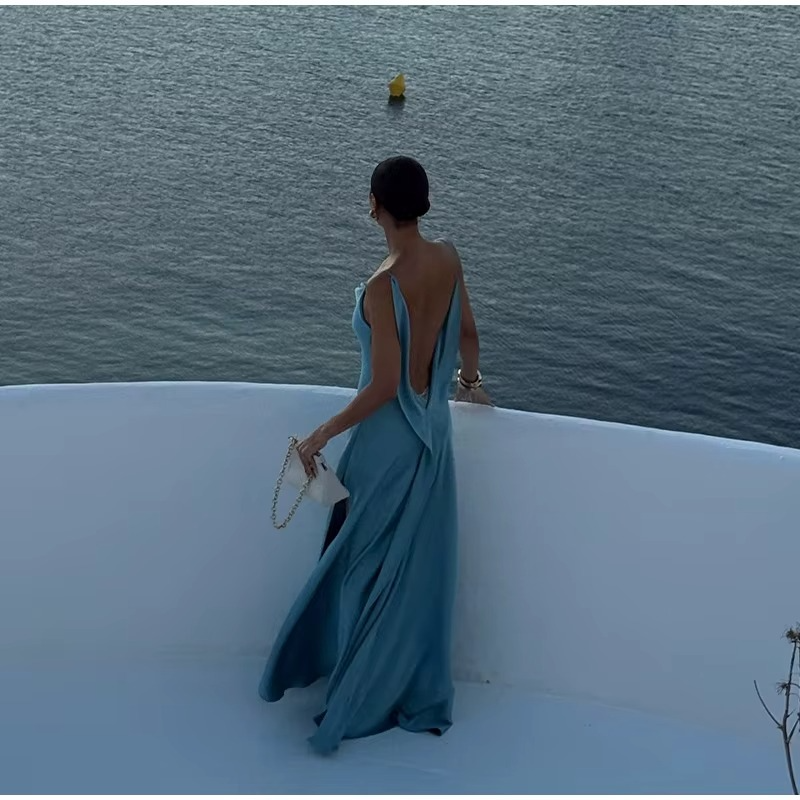 Vestido Longo Mirela Elegância Fluida à Beira do Luxo