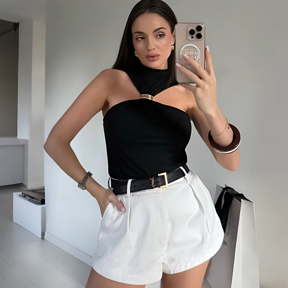 Blusa Argola Dourada Gabi Gola Alta Sem Mangas Elegância Moderna com Toque de Sofisticação