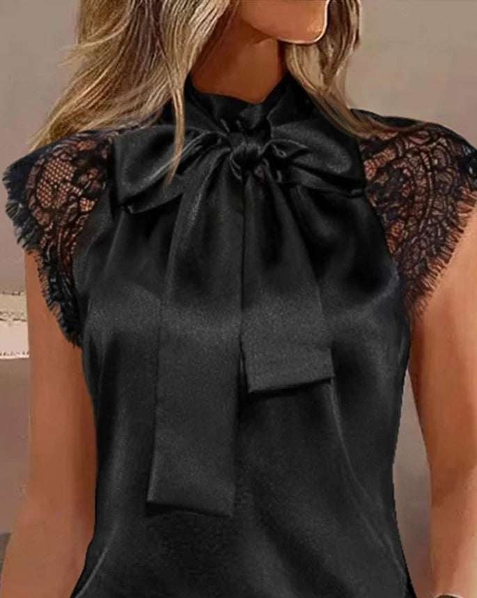 Blusa Antonella Feminino com Gola Laço e Detalhes em Renda Elegância Atemporal de Verão