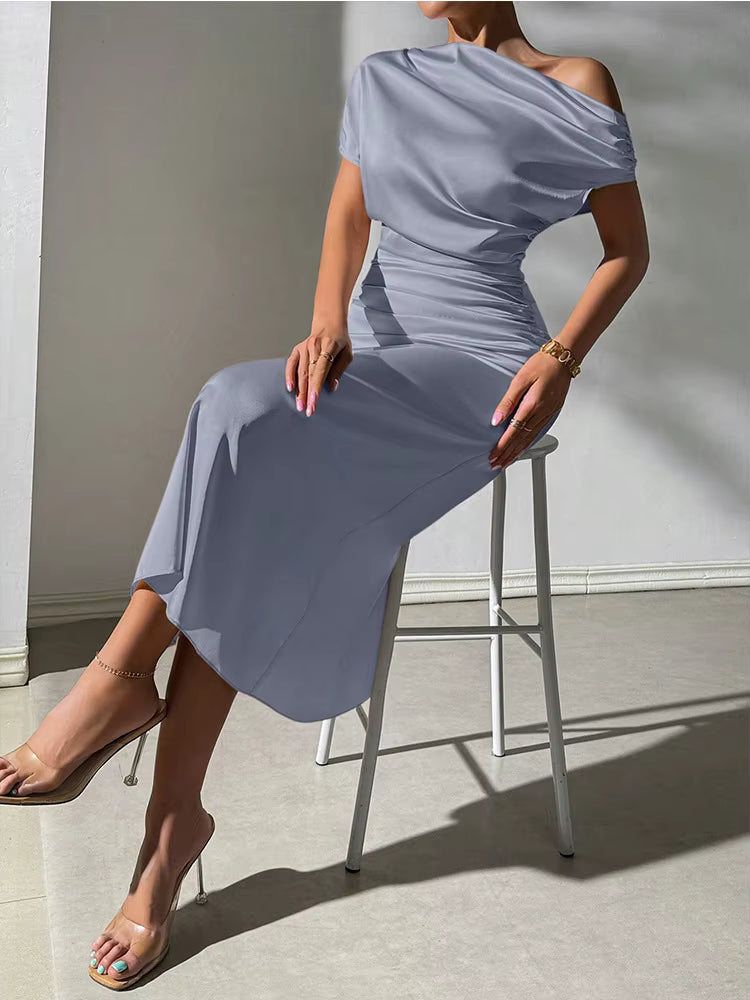 Vestido Longo Anelise Elegância que Reflete Luz e Sofisticação