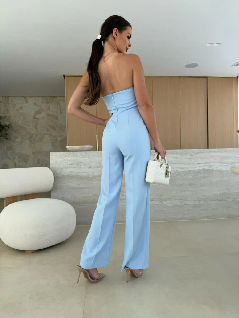 Macacão Melissa Feminino Tomara que Caia o Poder Silencioso da Elegância e do Desejo