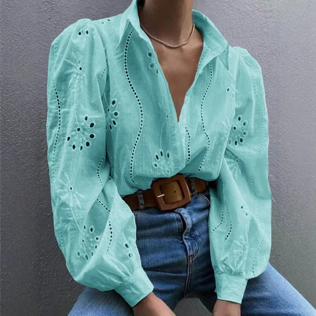 Camisa Sarita — A Delicadeza Bordada da Mulher Moderna