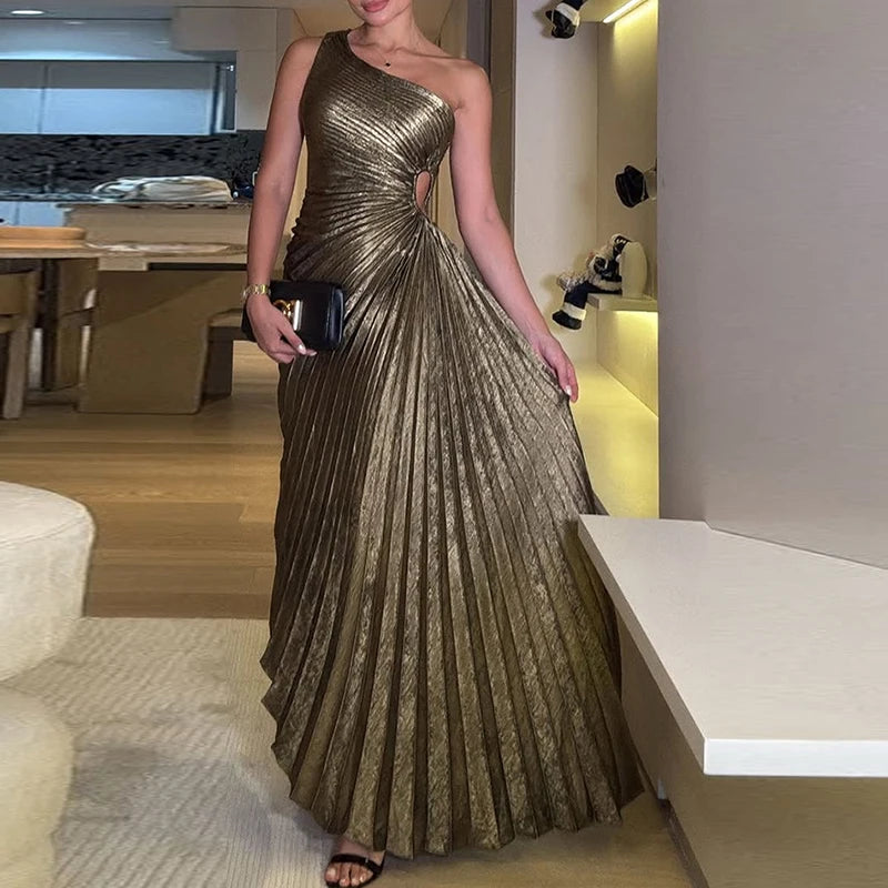 Vestido Longo Késsia Elegância Escultural em Dourado Metálico