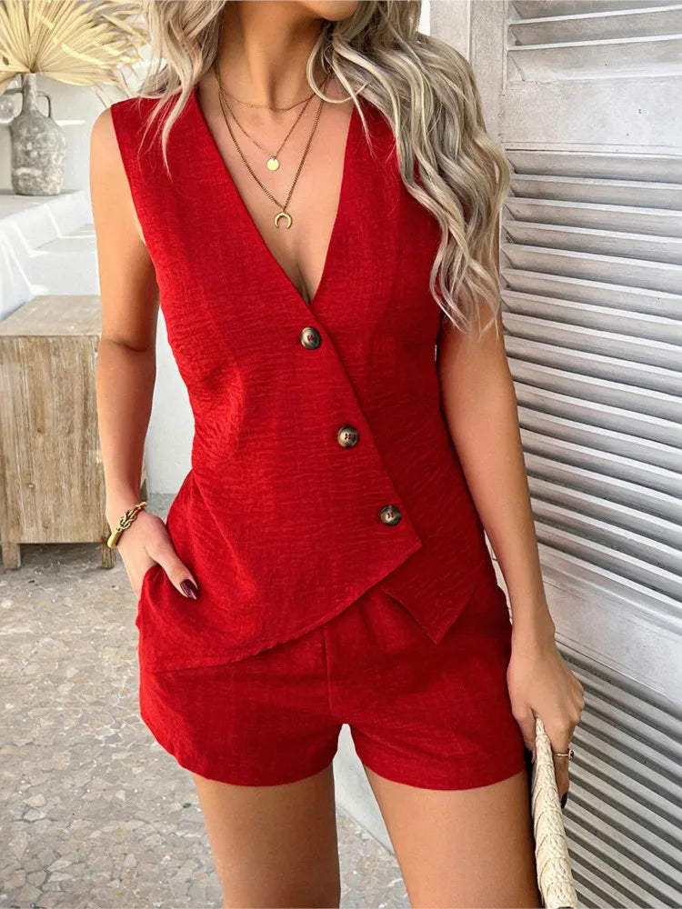 Conjunto de Shorts Giovana Feminino Shorts Alfaiataria e Colete Irregular com Decote em V e Detalhes de Botões