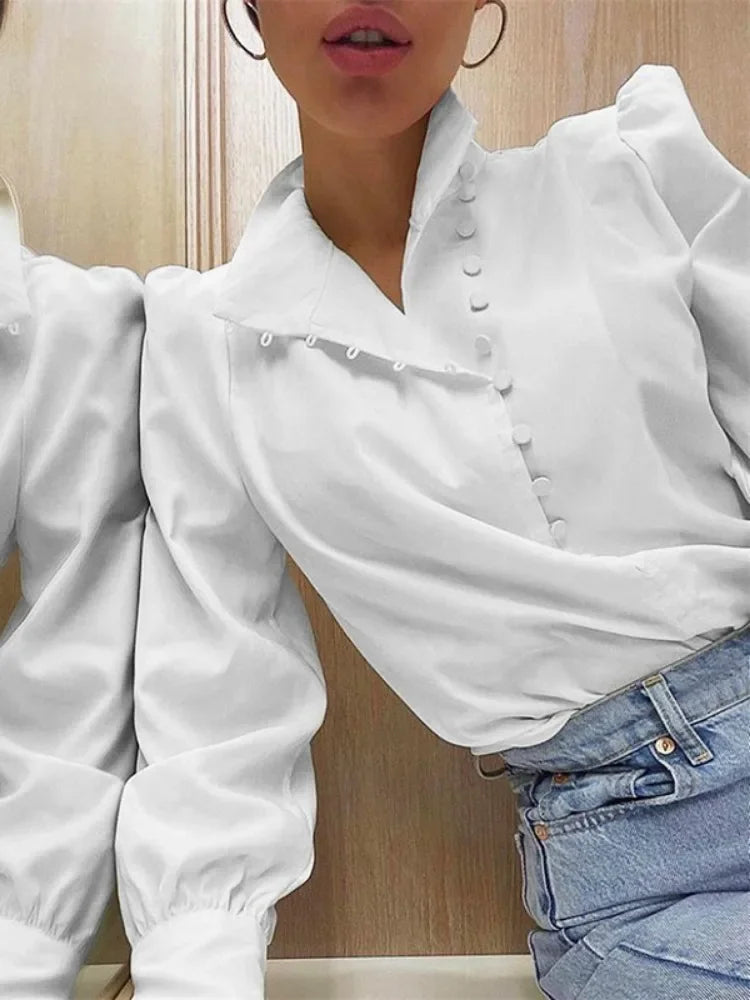 Camisa Giordana — A Elegância do Corte Slim e da Fileira de Botões Encapados em Linha