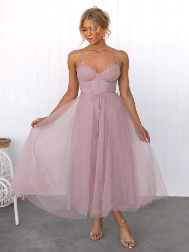 Vestido Midi Natalia de Tule com Corpete Estruturado e Alças Finas – Estilo Romântico e Sofisticado