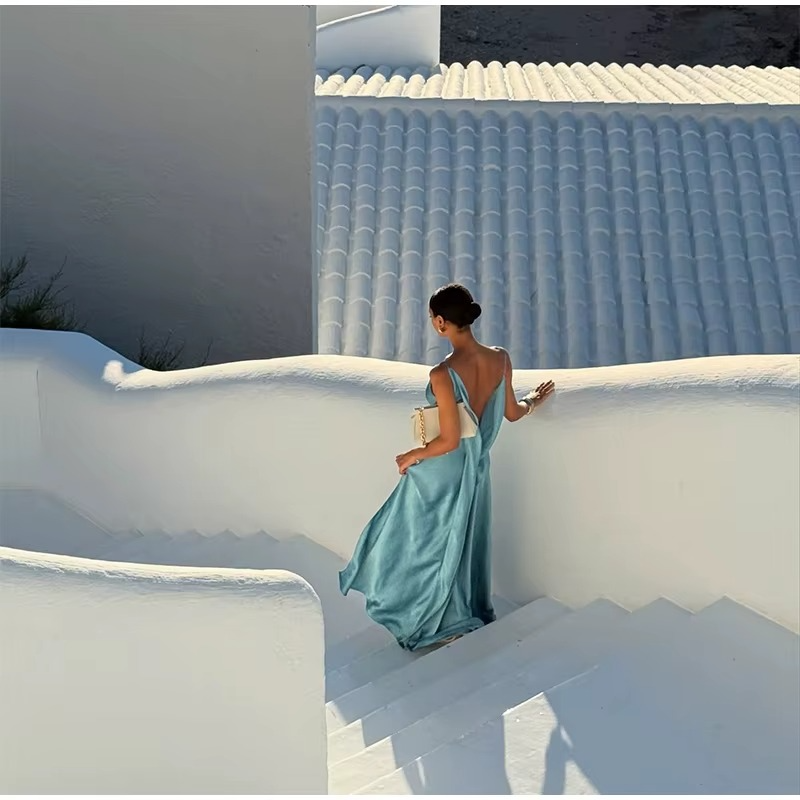 Vestido Longo Mirela Elegância Fluida à Beira do Luxo