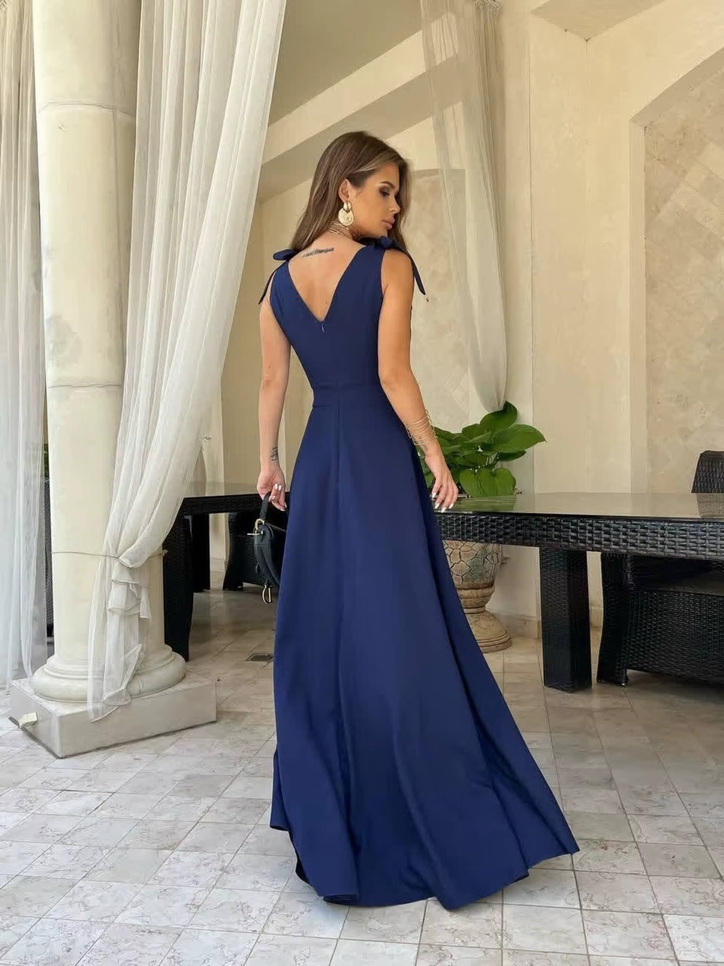Vestido Longo Amora Elegância Fatal em Movimento