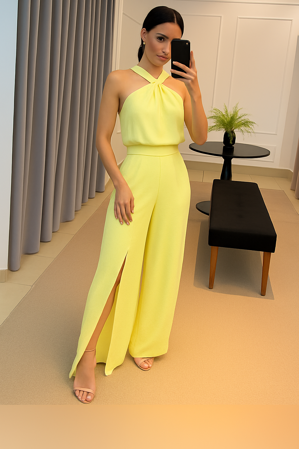 Macacão Lídia Feminino com Decote em V, o Encanto do Luxo e a Sedução da Leveza