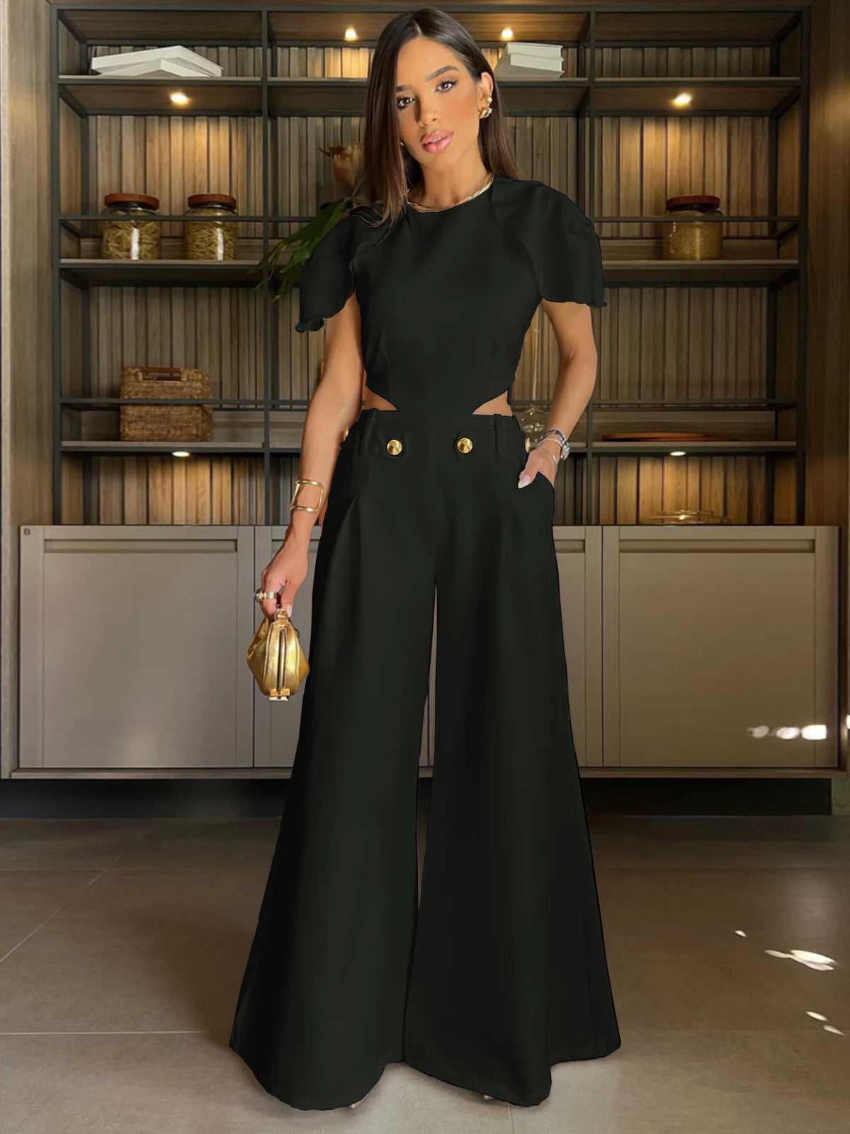 Macacão Francesca Feminino de Manga Borboleta e Botões Dourados – Sofisticação e Poder em Cada Detalhe