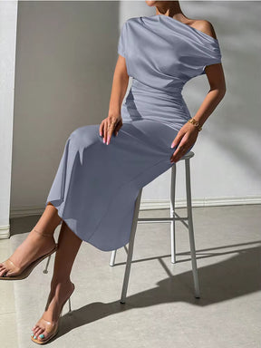 Vestido Longo Anelise Elegância que Reflete Luz e Sofisticação