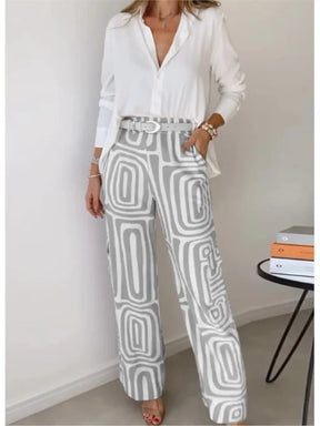Conjunto de Calça Melina Camisa Branca com Calça de Estampa Geométrica Elegante