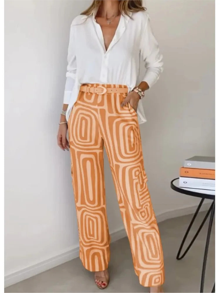 Conjunto de Calça Melina Camisa Branca com Calça de Estampa Geométrica Elegante