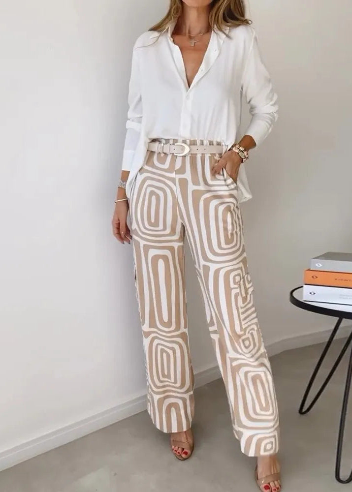 Conjunto de Calça Melina Camisa Branca com Calça de Estampa Geométrica Elegante