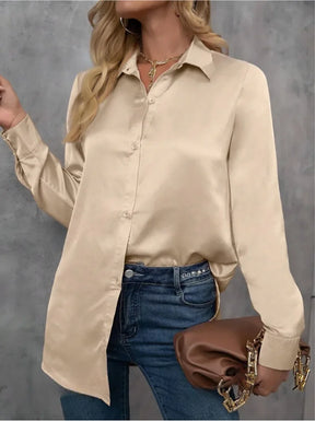 Camisa Callista Cetim - Elegância Fluida e Brilho Sofisticado