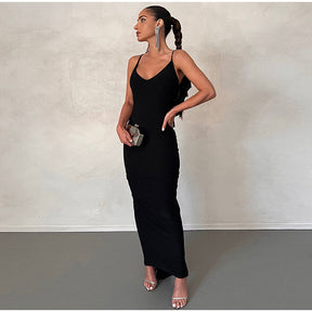 Vestido Longo Dalia Justo com Decote Fino e Caimento Elegante – Modernidade e Estilo