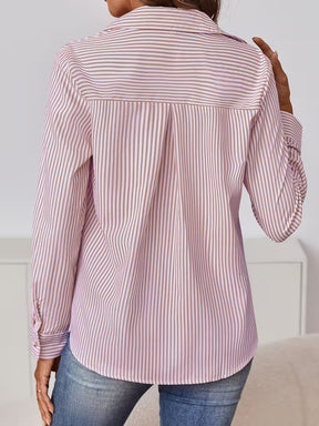 Camisa Thalina Listrada – Elegância Clássica com Essência Contemporânea