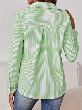 Camisa Thalina Listrada – Elegância Clássica com Essência Contemporânea