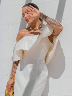 Vestido Midi Ivanna - Off-Shoulder Branco – Estilo e Conforto em Cada Detalhe