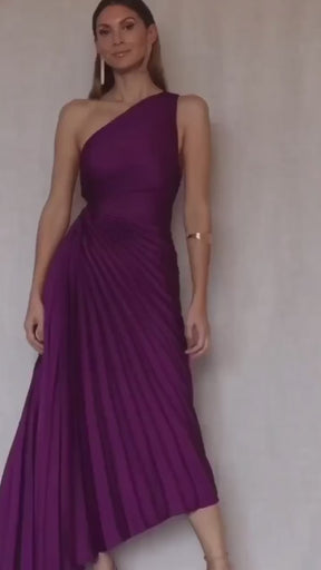 Vestido Longo Késsia Elegância Escultural em Dourado Metálico