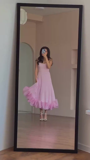 Vestido Longo Isis - Lilás com Babados na Barra – Elegância e Delicadeza em Cada Detalhe